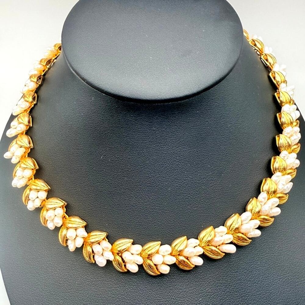 Vtg Mid Century Gold Tone Faux Pearl Leaf Wheat Cluster Link Choker Necklace 17"